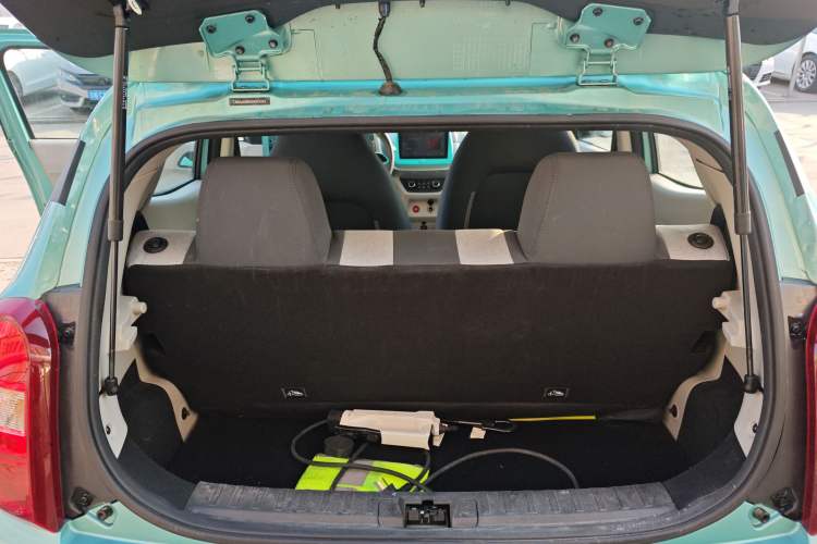 Used JMEV Xiao Qilin 2024 201 km Luxury Version Trunk