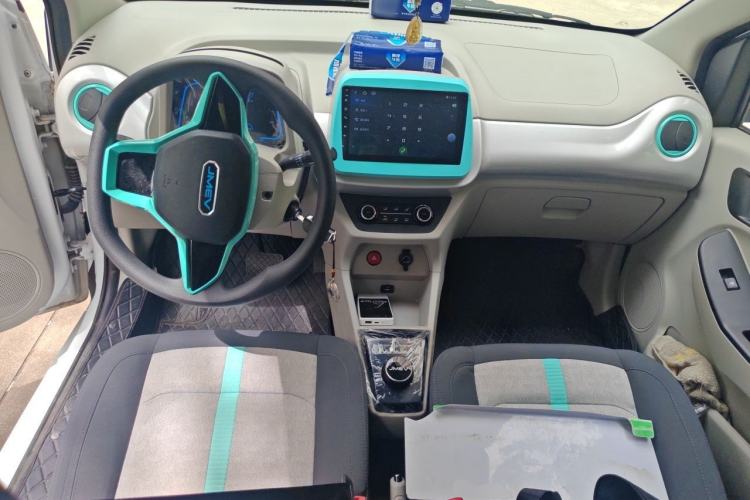 Used JMEV Xiao Qilin 2024 201 km Luxury Version Center Console