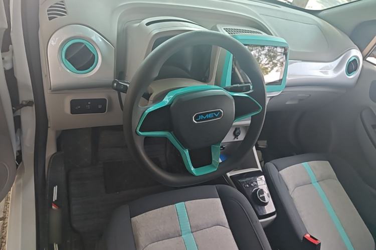 Used JMEV Xiao Qilin 2024 201km Comfort Version Center Console