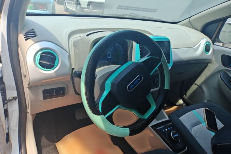 Used JMEV Xiao Qilin 2024 201km Comfort Version Center Console