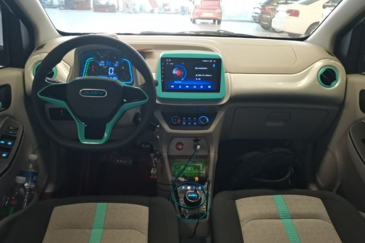 Used JMEV Xiao Qilin 2024 201km Comfort Version Center Console