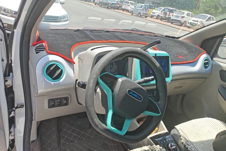 Used JMEV Xiao Qilin 2024 201km Comfort Version Center Console