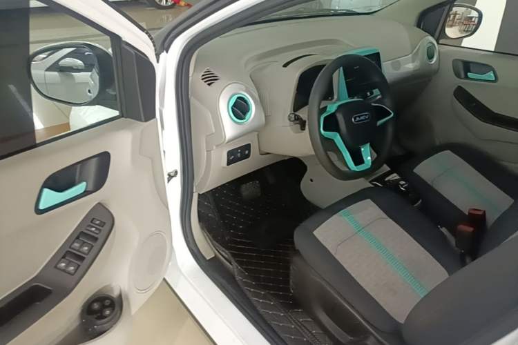 Used JMEV Xiao Qilin 2024 201km Comfort Version Driver Seat