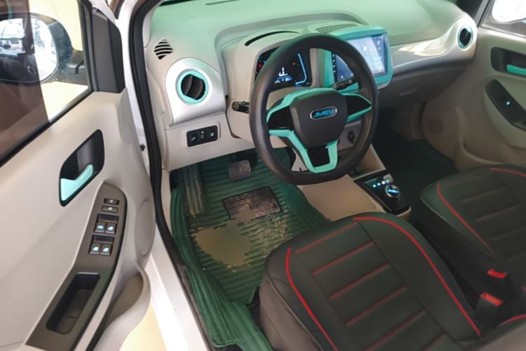 Used JMEV Xiao Qilin 2024 201 km Luxury Version Driver Seat