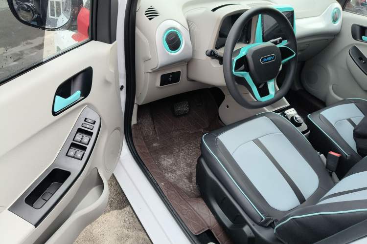 Used JMEV Xiao Qilin 2024 201km Comfort Version Driver Seat