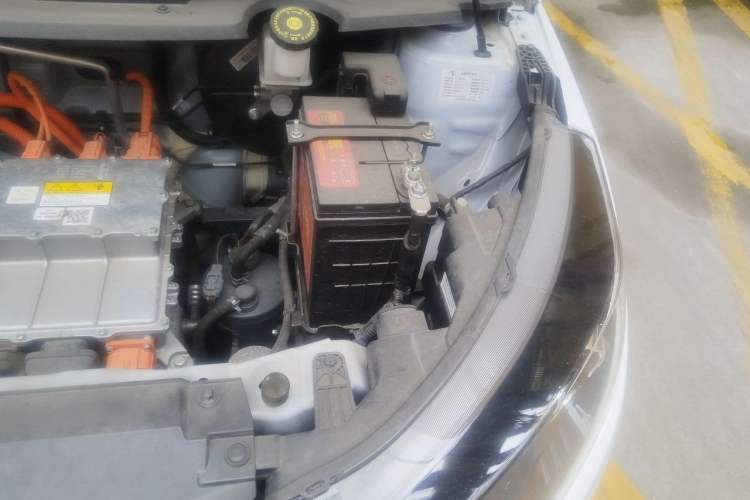 Used JMEV Xiao Qilin 2024 201km Comfort Version Engine Bay Left