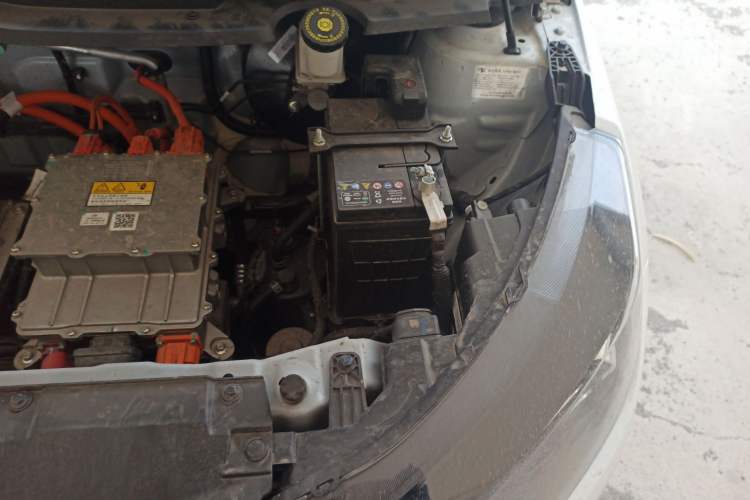 Used JMEV Xiao Qilin 2024 201 km Luxury Version Engine Bay Left