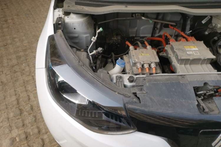Used JMEV Xiao Qilin 2024 201km Comfort Version Engine Bay Right