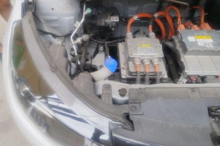 Used JMEV Xiao Qilin 2024 201km Comfort Version Engine Bay Right