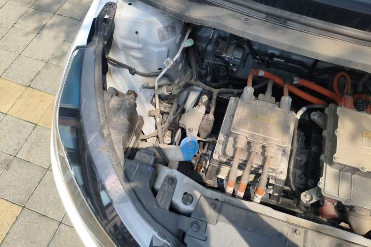 Used JMEV Xiao Qilin 2024 201 km Luxury Version Engine Bay Right