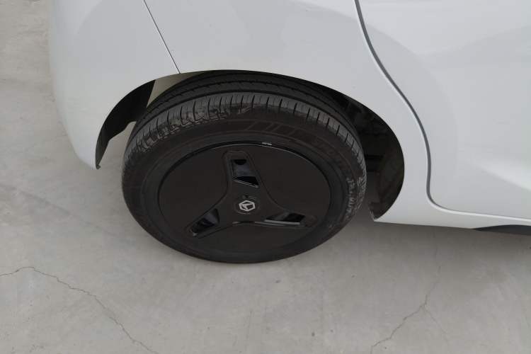 Used JMEV Xiao Qilin 2024 201km Comfort Version Exterior 5