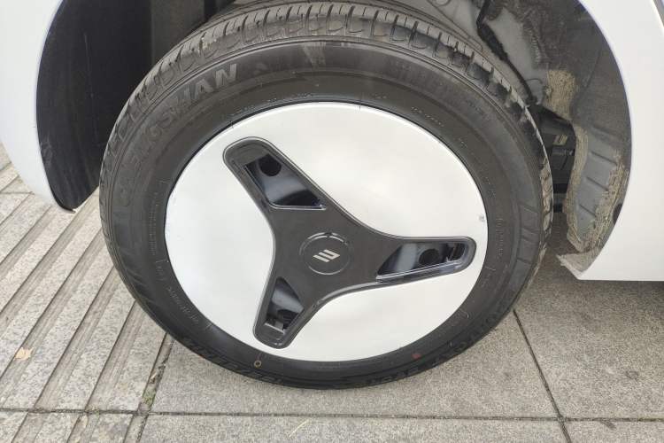 Used JMEV Xiao Qilin 2024 201km Comfort Version Exterior 8