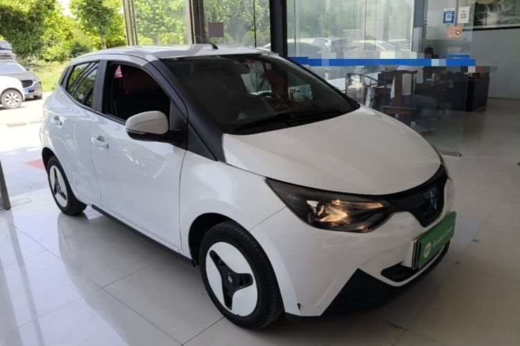 Used JMEV Xiao Qilin 2024 201km Comfort Version Front Right 45 Deg