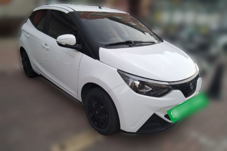 Used JMEV Xiao Qilin 2024 201 km Luxury Version Front Right 45 Deg