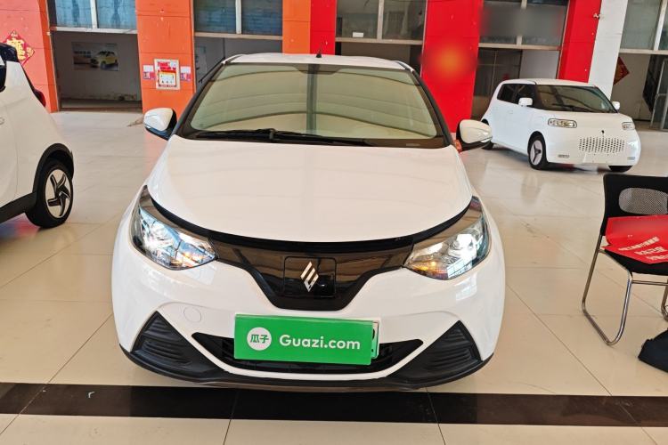 Used JMEV Xiao Qilin 2024 201km Comfort Version Front