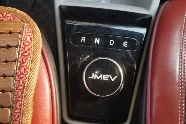 Used JMEV Xiao Qilin 2024 201km Comfort Version Gear Lever