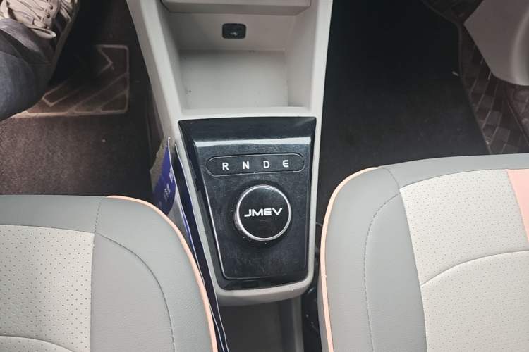 Used JMEV Xiao Qilin 2024 201km Comfort Version Gear Lever