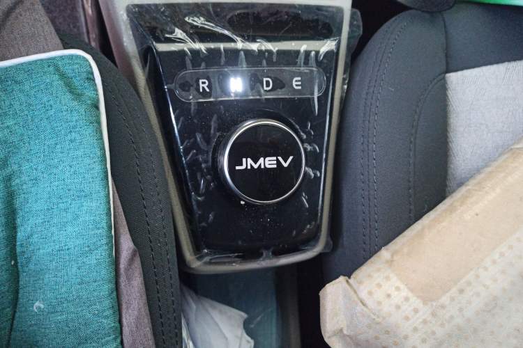 Used JMEV Xiao Qilin 2024 201 km Luxury Version Gear Lever