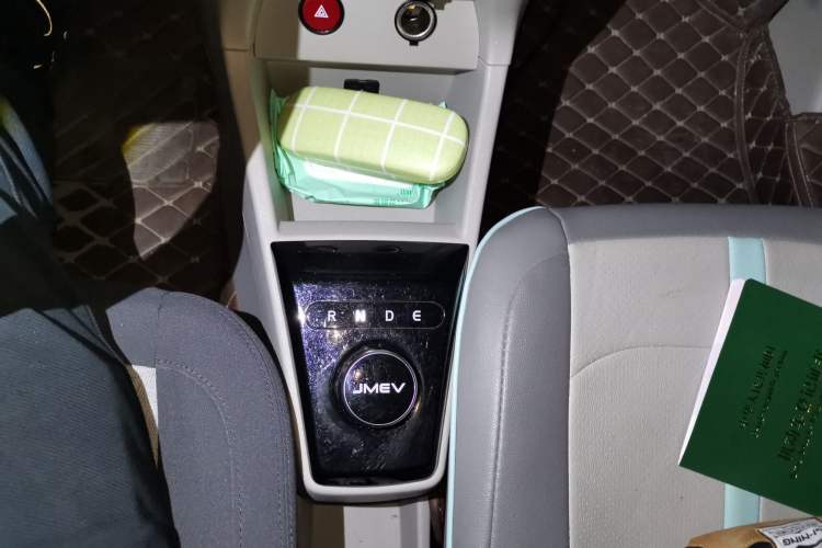 Used JMEV Xiao Qilin 2024 201km Comfort Version Gear Lever
