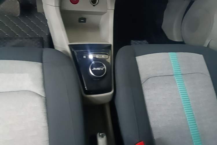 Used JMEV Xiao Qilin 2024 201km Comfort Version Gear Lever