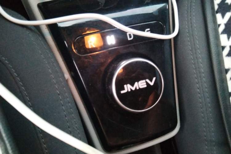 Used JMEV Xiao Qilin 2024 201 km Luxury Version Gear Lever