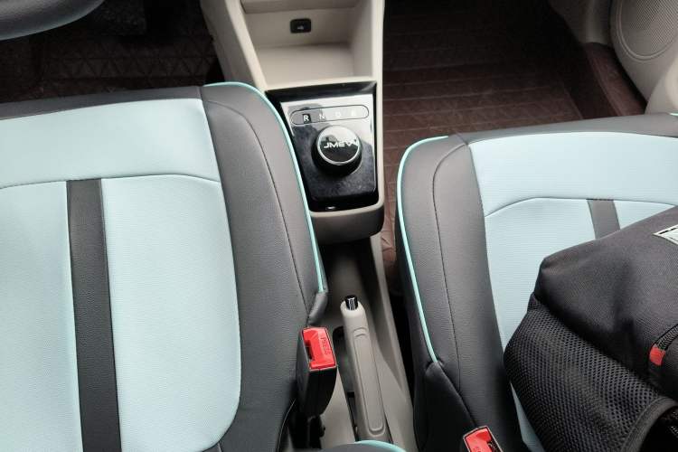Used JMEV Xiao Qilin 2024 201km Comfort Version Gear Lever