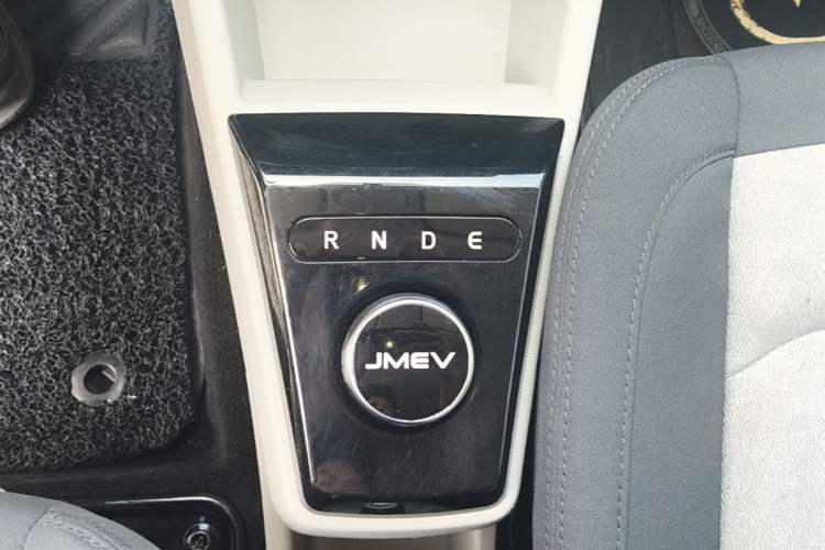 Used JMEV Xiao Qilin 2024 201 km Luxury Version Gear Lever