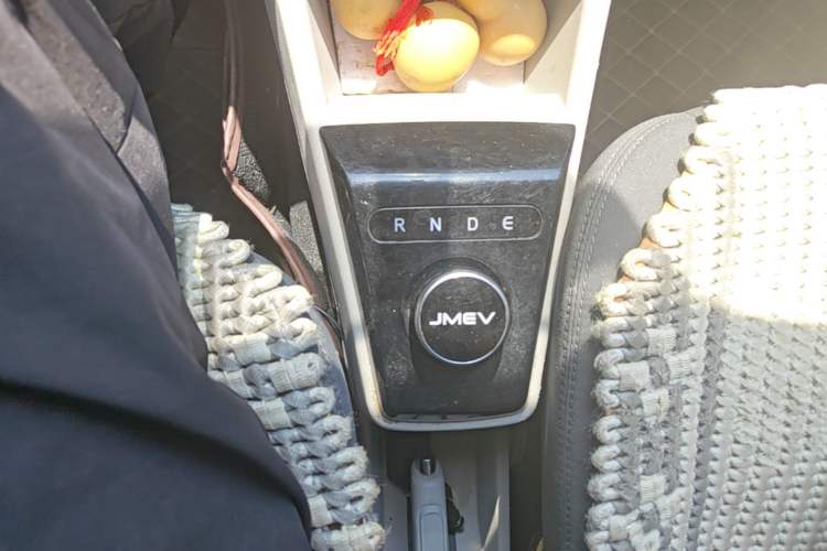 Used JMEV Xiao Qilin 2024 201km Comfort Version Gear Lever