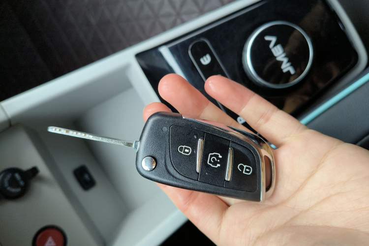 Used JMEV Xiao Qilin 2024 201km Comfort Version Interior 1