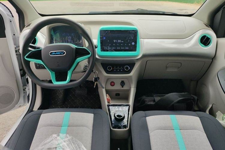 Used JMEV Xiao Qilin 2024 201km Comfort Version Interior 1
