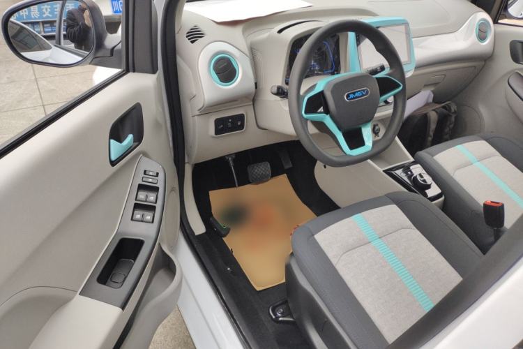 Used JMEV Xiao Qilin 2024 201km Comfort Version Interior 3