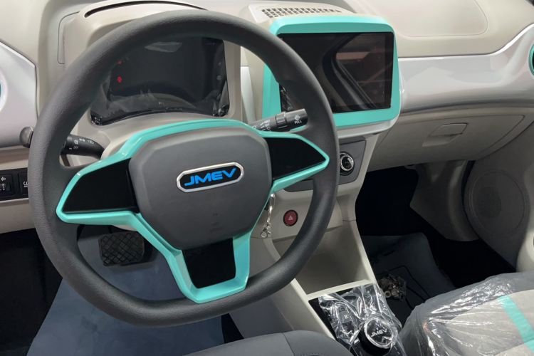 Used JMEV Xiao Qilin 2024 201km Comfort Version Interior 3