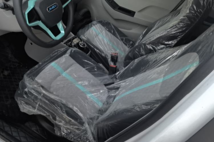 Used JMEV Xiao Qilin 2024 201 km Luxury Version Left Front Seat