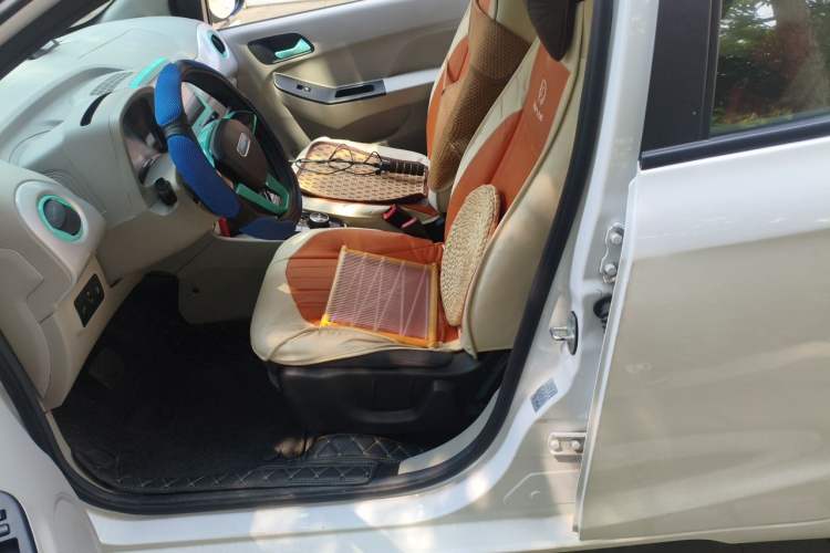 Used JMEV Xiao Qilin 2024 201 km Luxury Version Left Front Seat
