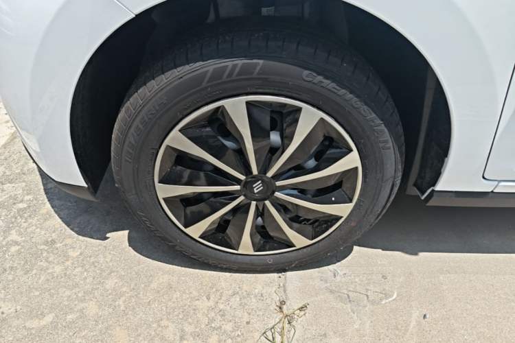 Used JMEV Xiao Qilin 2024 201km Comfort Version Left Front Wheel Hub