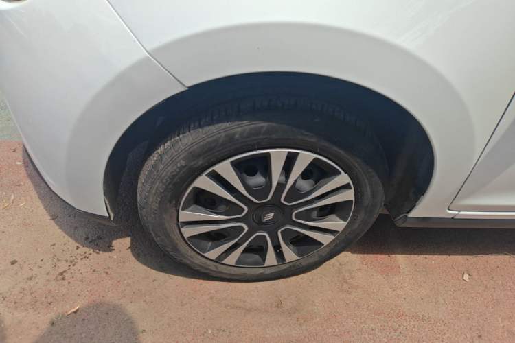 Used JMEV Xiao Qilin 2024 201km Comfort Version Left Front Wheel Hub