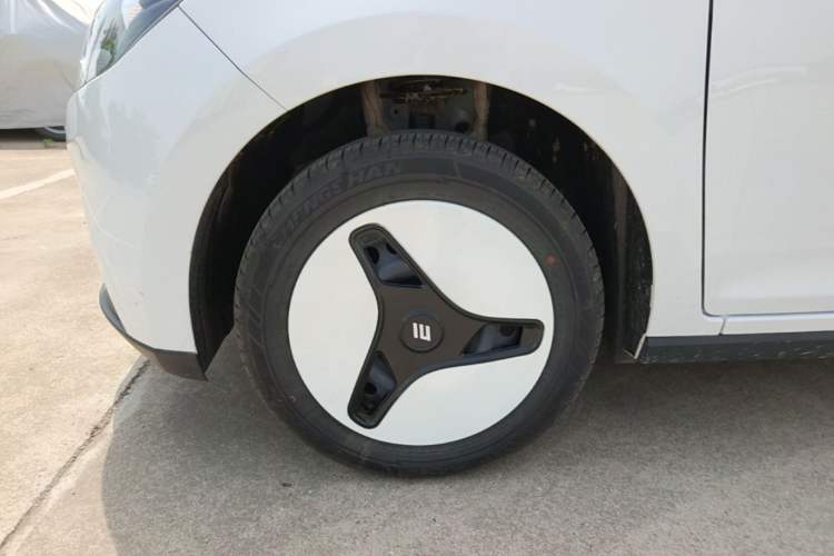 Used JMEV Xiao Qilin 2024 201km Comfort Version Left Front Wheel Hub