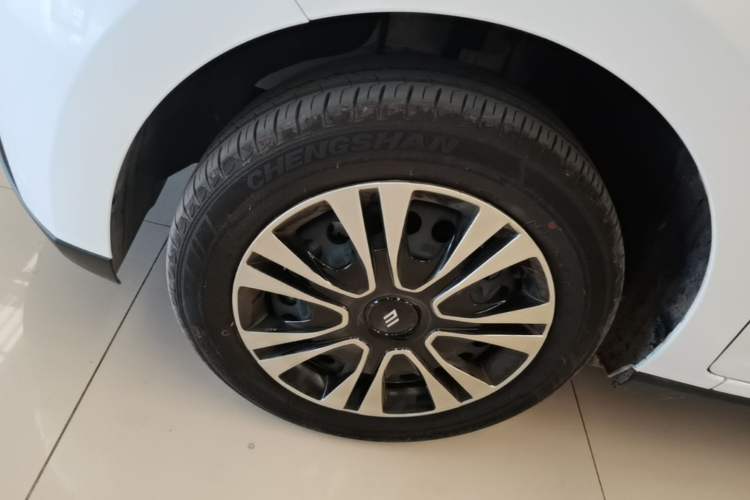 Used JMEV Xiao Qilin 2024 201km Comfort Version Left Front Wheel Hub