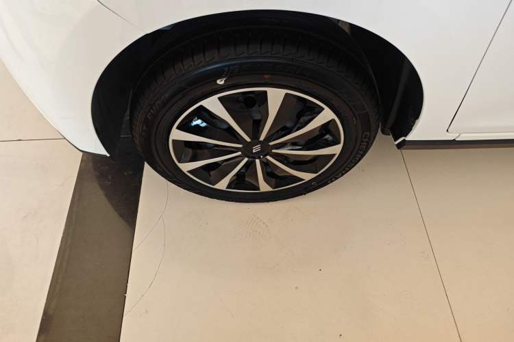 Used JMEV Xiao Qilin 2024 201km Comfort Version Left Front Wheel Hub