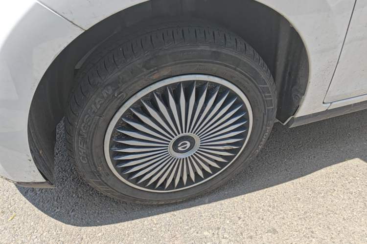 Used JMEV Xiao Qilin 2024 201km Comfort Version Left Front Wheel Hub