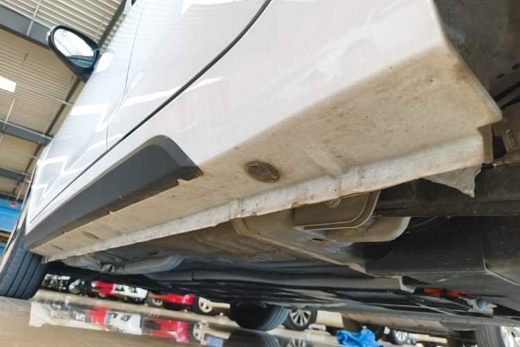 Used JMEV Xiao Qilin 2024 201 km Luxury Version Left Side Sill