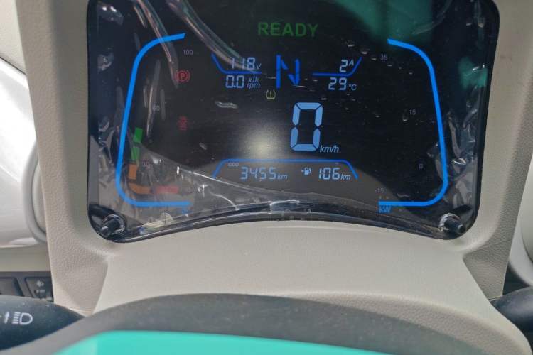 Used JMEV Xiao Qilin 2024 201 km Luxury Version Odometer Close Up