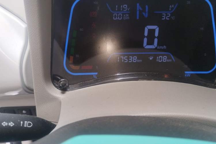 Used JMEV Xiao Qilin 2024 201km Comfort Version Odometer Close Up