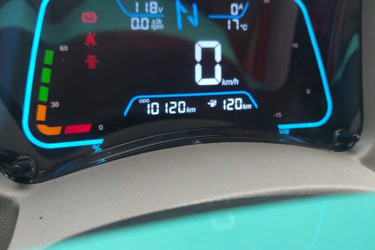 Used JMEV Xiao Qilin 2024 201 km Luxury Version Odometer Close Up