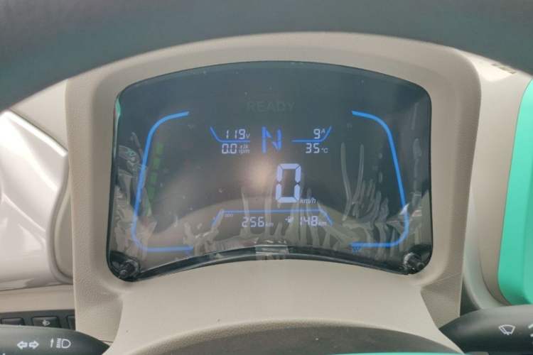 Used JMEV Xiao Qilin 2024 201km Comfort Version Odometer Close Up