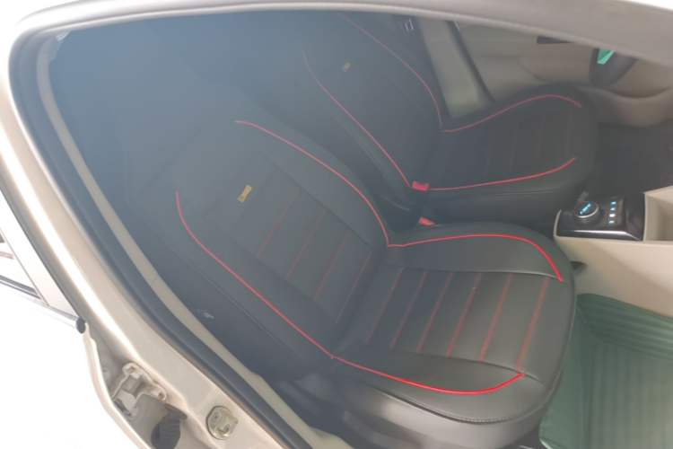 Used JMEV Xiao Qilin 2024 201 km Luxury Version Right Front Seat