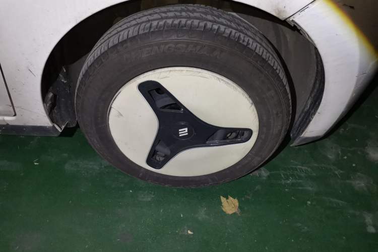 Used JMEV Xiao Qilin 2024 201km Comfort Version Right Front Wheel Hub