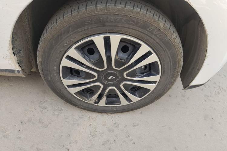 Used JMEV Xiao Qilin 2024 201km Comfort Version Right Front Wheel Hub