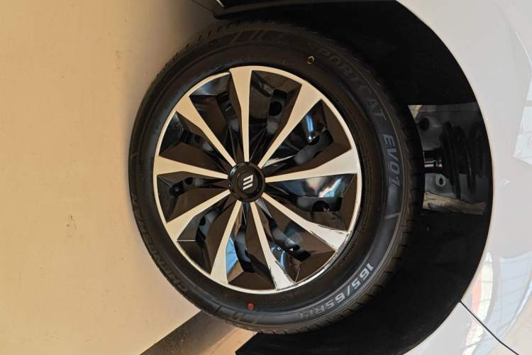 Used JMEV Xiao Qilin 2024 201km Comfort Version Right Rear Wheel Hub