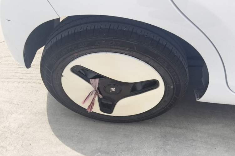 Used JMEV Xiao Qilin 2024 201 km Luxury Version Right Rear Wheel Hub